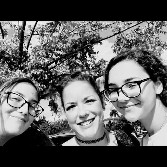 Meet your Posher, Lee ann - Picture 1 of 1